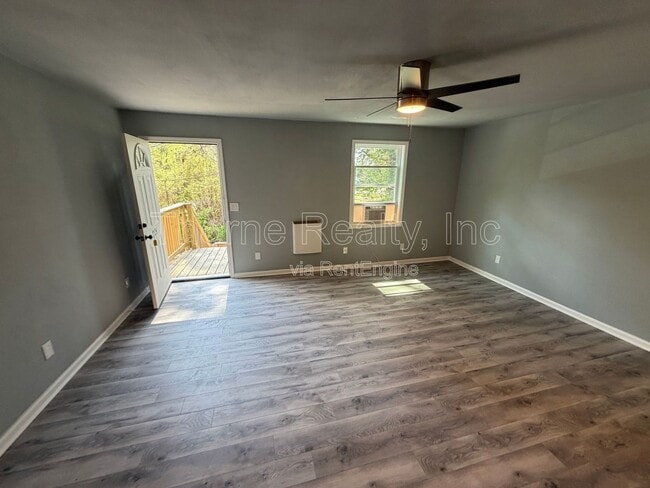 Photo - 1129 E Grand Ave