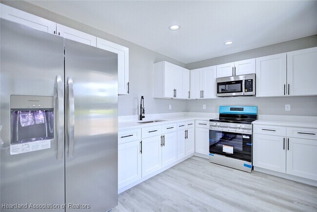 Photo - 275 Cumquat Rd NW