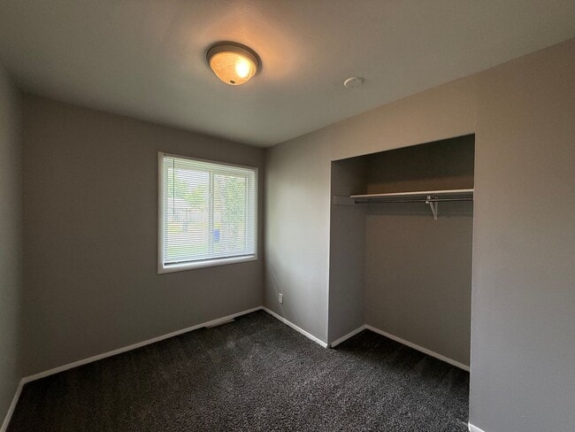 Photo - 1619 W Waggoner St