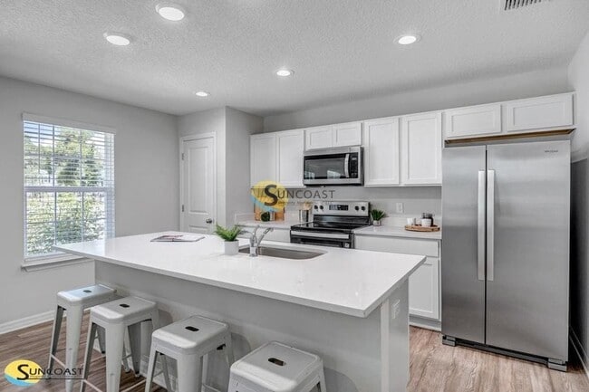 Building Photo - 3821 SW 43rd Ct