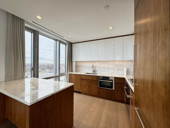 Building Photo - 75 Park Ln S Unit 1712 Rental