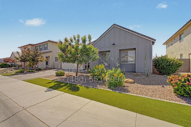 1461 E San Carlos Way