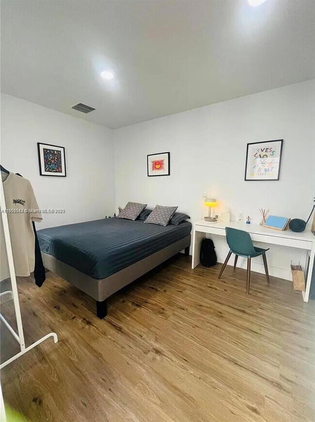 Photo - 10330 NW 66th St Unit 0