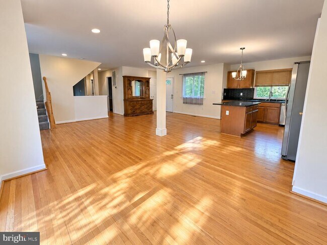 3328 North Ave