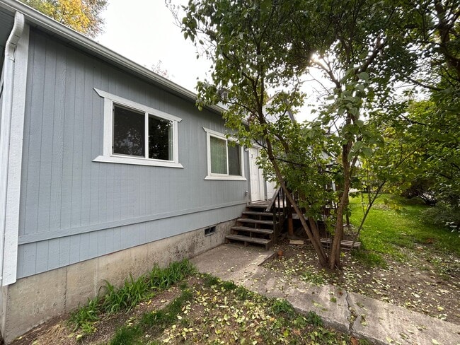 4708 N Napa St Unidad 3