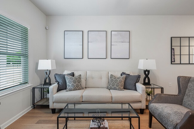 Photo - Grove Landing