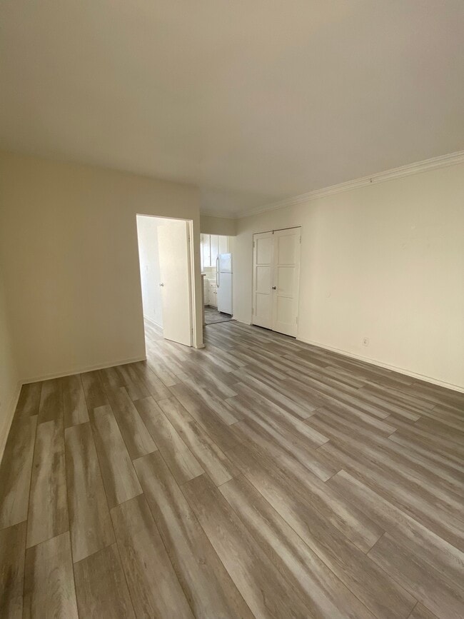 Photo - 5944 Melrose Ave Unit 3