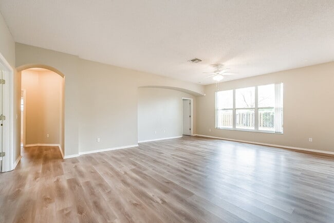 Photo - 1760 Sparkling Water Cir