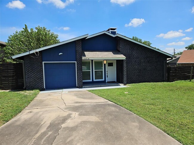 Photo - 2605 Reeves Cir Townhome