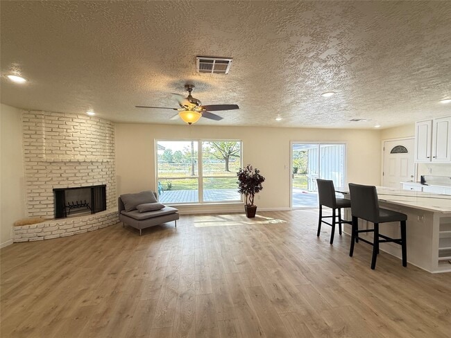 Photo - 15714 Torry Pines Rd