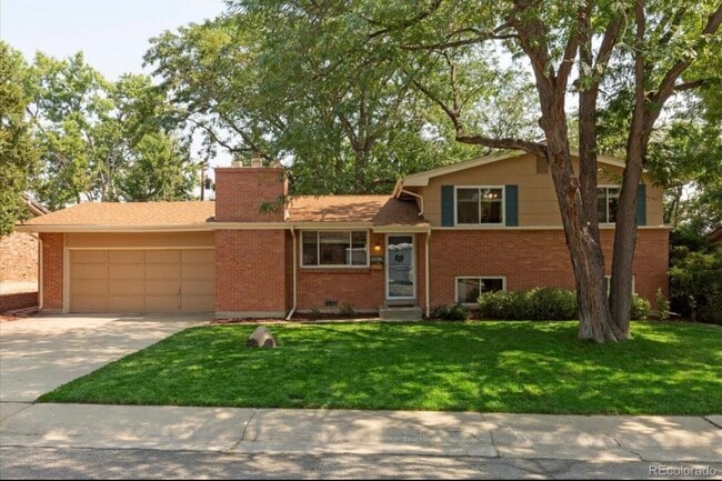 Photo - 6836 Brentwood St