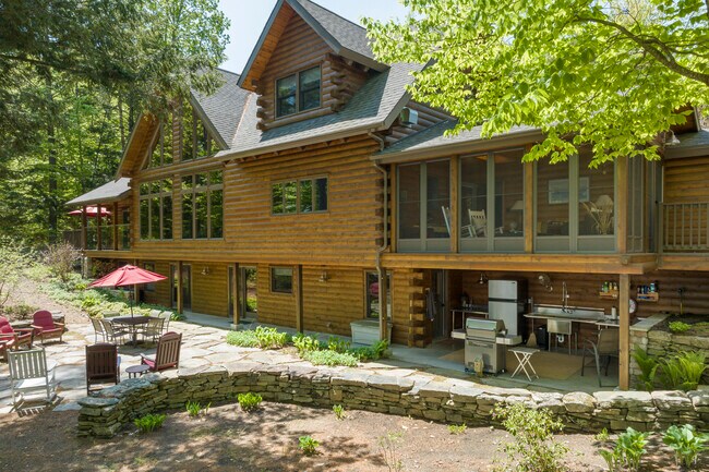 Photo - 712 Peabody Pond Rd