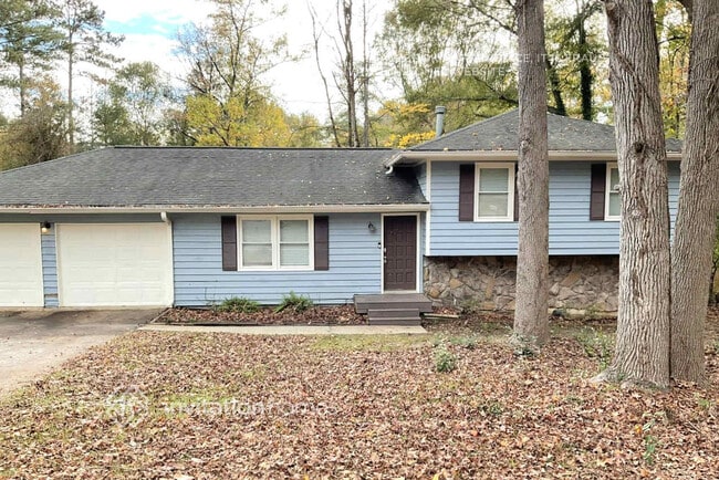 Building Photo - 208 Clydesdale Rd