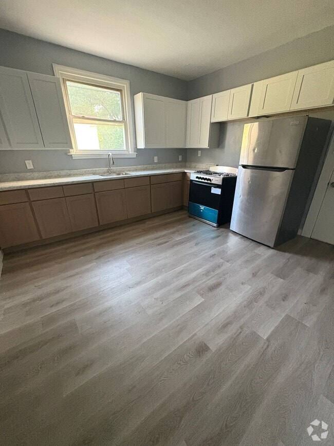Building Photo - 25 S 17th St Unit 2 Rental