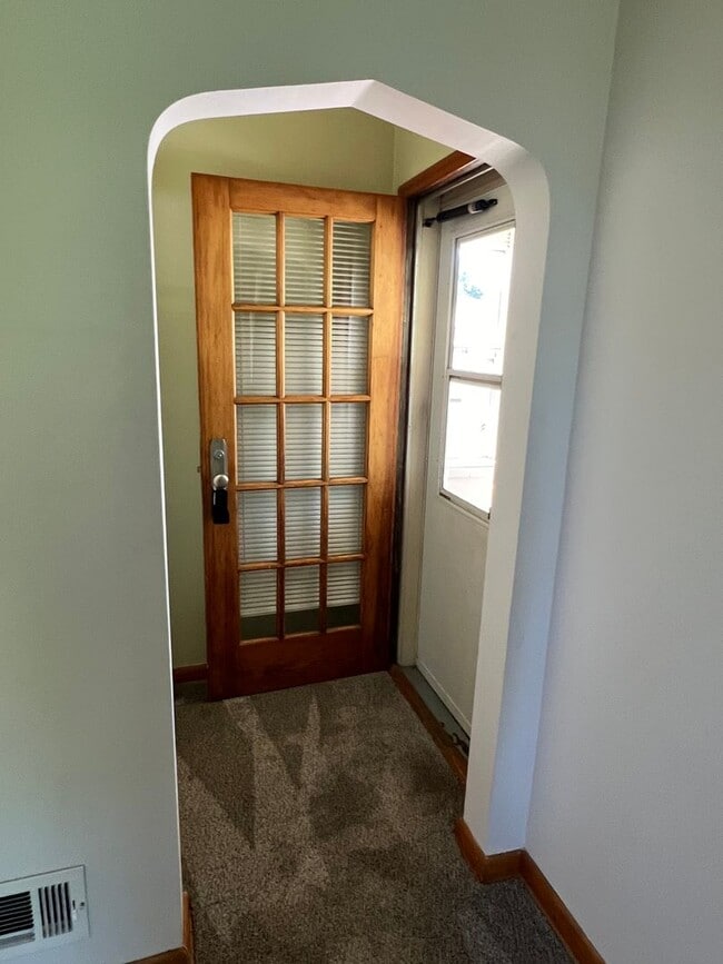 Photo - Charming 2 Bedroom In Little Italy Near Old Market and Downtown!!