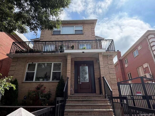 Building Photo - 134-40 58th Ave Unit 2FL