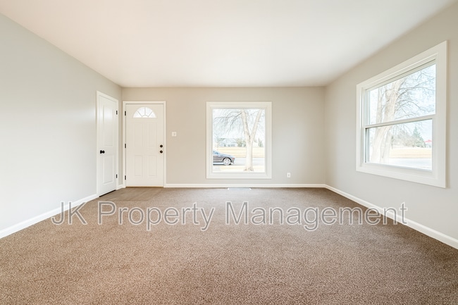 Photo - 2312 5th Ave N