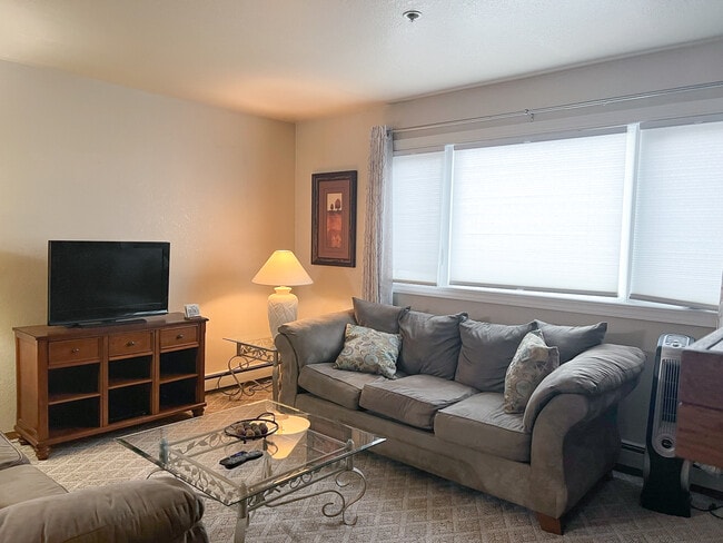 Photo - 310 E 11th Ave