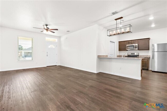 Photo - 5116 Rose Gdn Lp