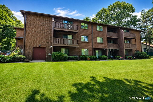Building Photo - 27 Harrison St Unit 11