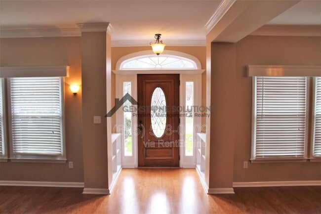 Photo - 430 Maplegrove Dr