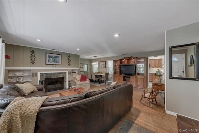 13 Split Rock Rd