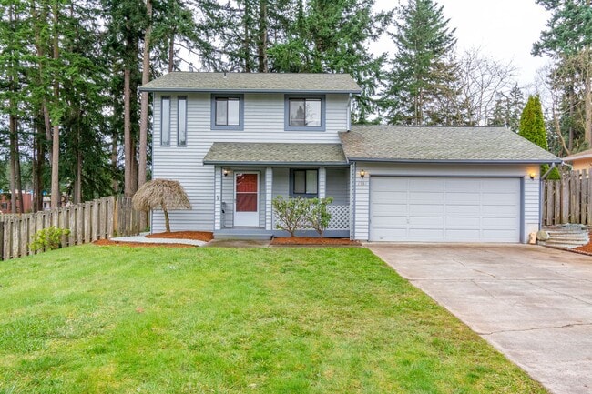 Building Photo - 3 Bedroom 1.5 Bath Pet Friendly House