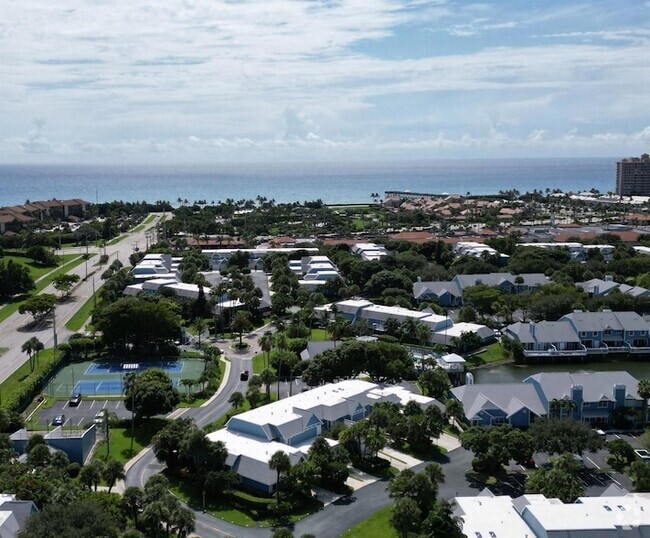 Building Photo - 1410 Ocean Dunes Cir Rental