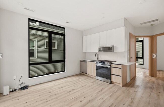 Photo - 6 National St Unit 2