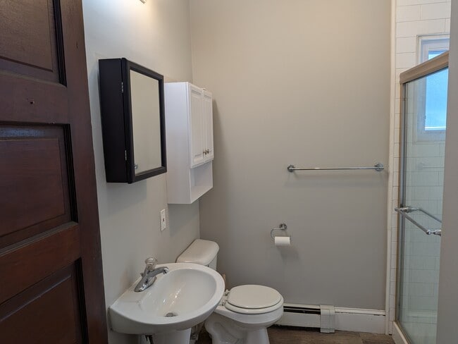 1014 Kenilworth Ave Unit 4