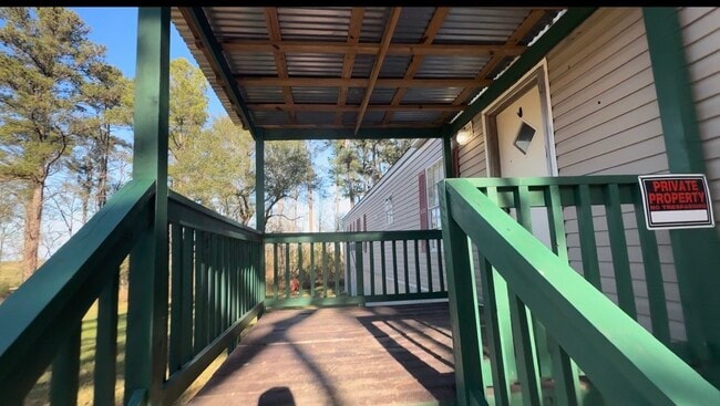 Building Photo - 115 Mary Ave