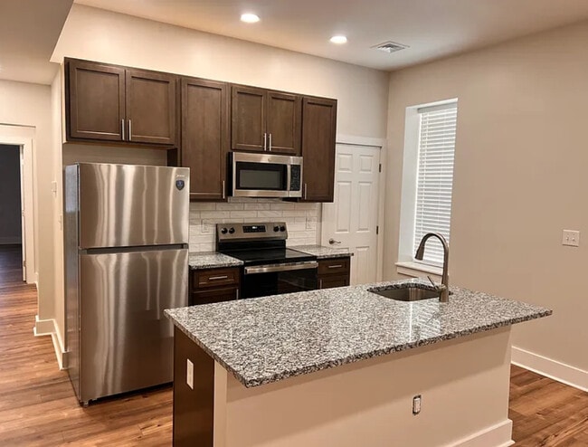 Photo - 8 Philadelphia Ave