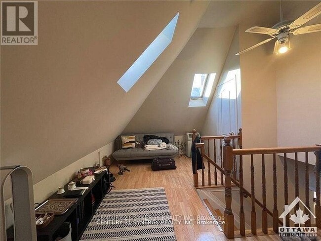 Photo - 450 MacLaren St Unit 8