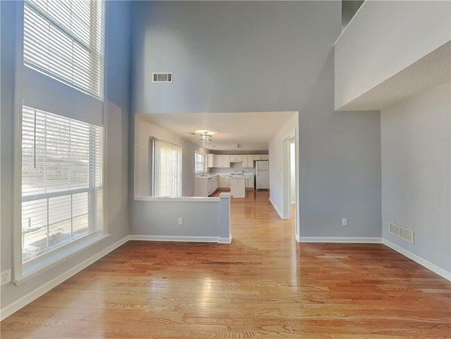 Photo - 3562 Courtfield Trace NE