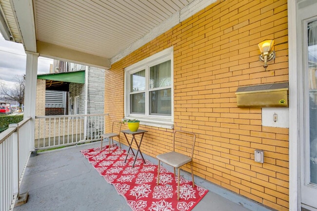 Photo - 504 Center St Unit ID1385745P