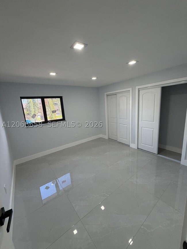 Photo - 10581 NW 28th St