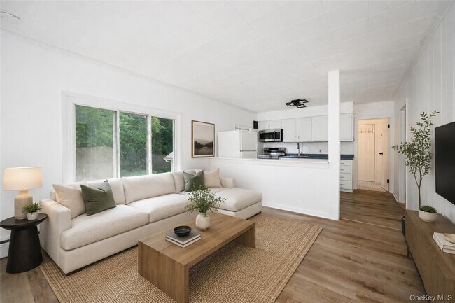 Photo - 216 Hobbs Ln