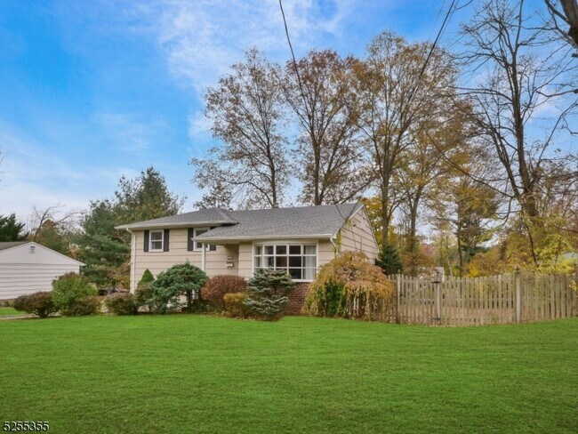 Photo - 69 Intervale Rd