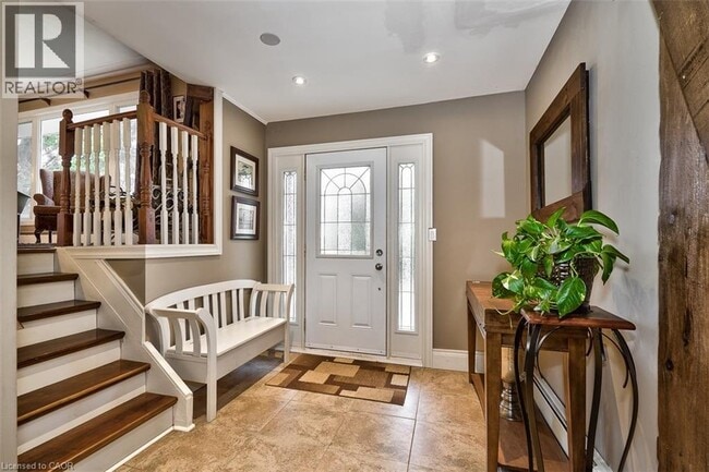 Photo - 5 Bayview Ave