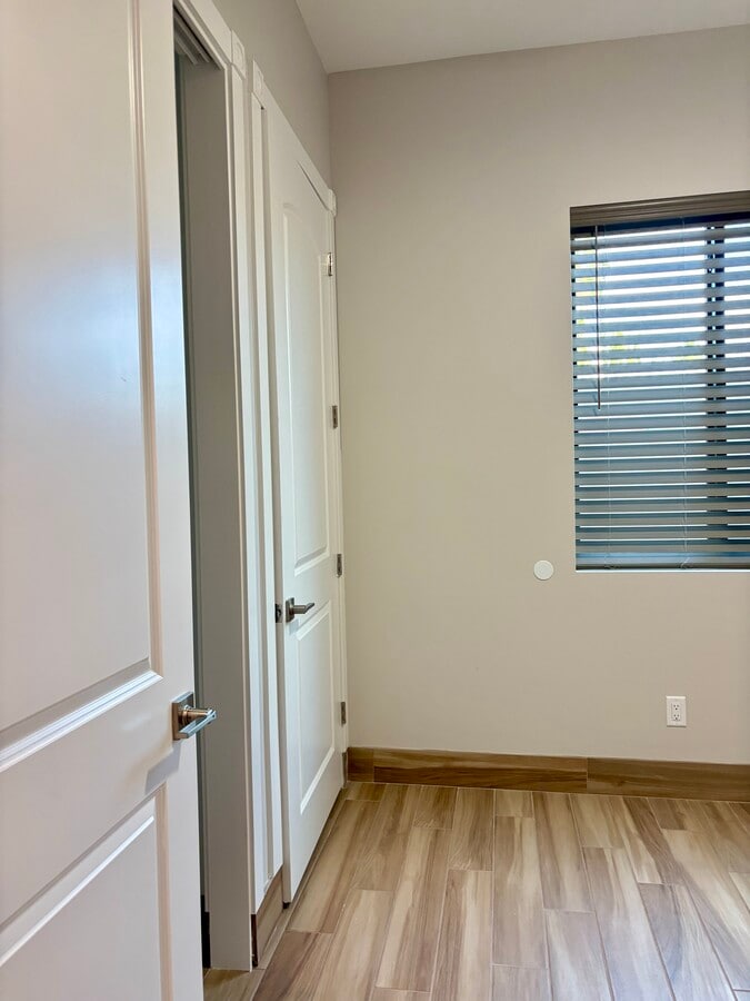 Photo - 537 S 96th St