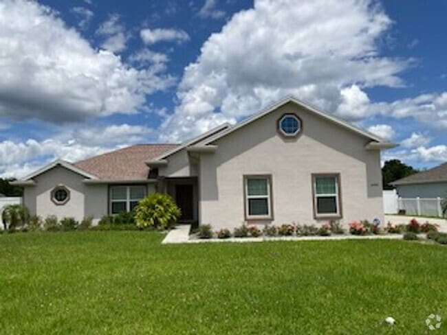 Building Photo - Oak Hill Plantation 3/2 NE Ocala Home