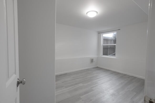 Photo - 346 Monticello St Unit A