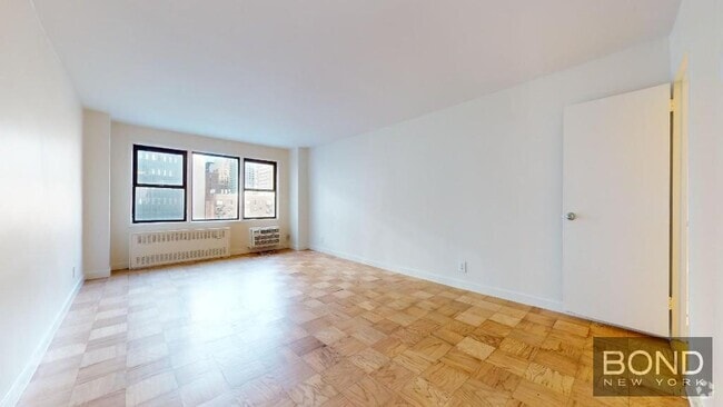 Building Photo - 236 E 36th St Unit 6F Rental