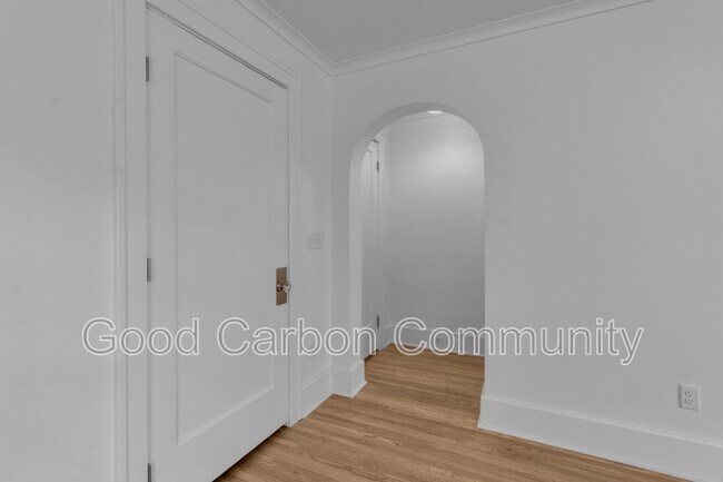16-42 Chapel Rd
