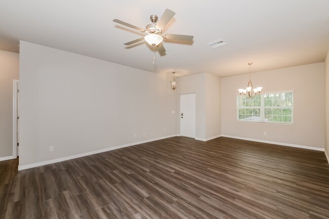 Photo - 257 Overbrook St