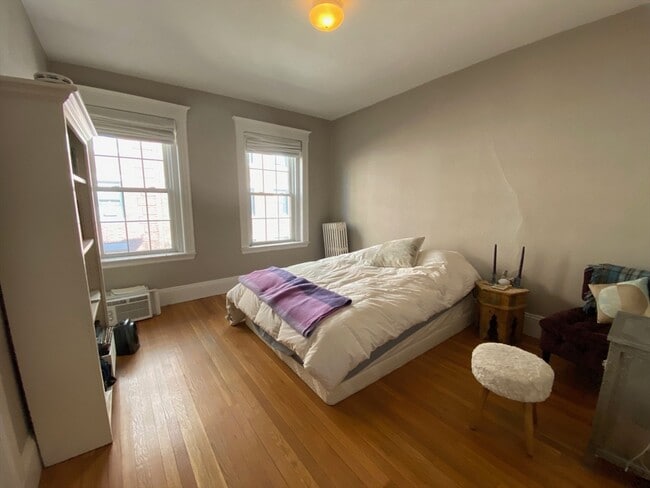 Building Photo - 26 Myrtle St Unit 12A