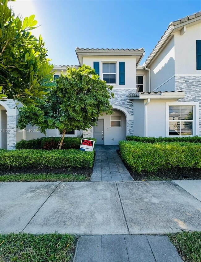 Building Photo - 2664 SE 19th St