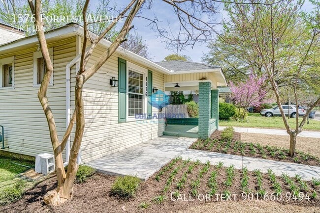 Photo - 1576 Forest Ave