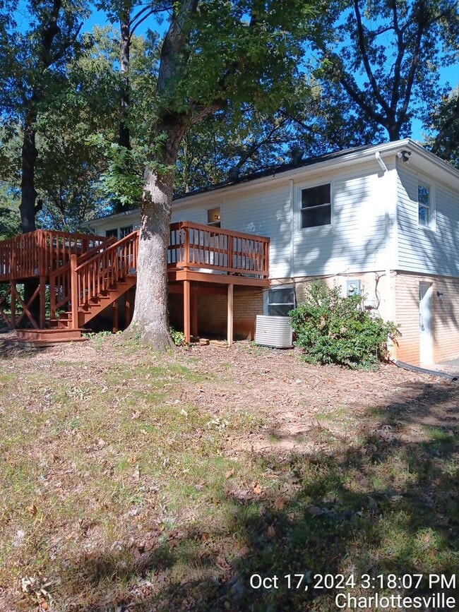 Photo - 110 Middlesex Dr