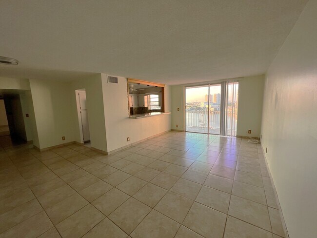 Photo - 137 Golden Isles Dr Unit 1110